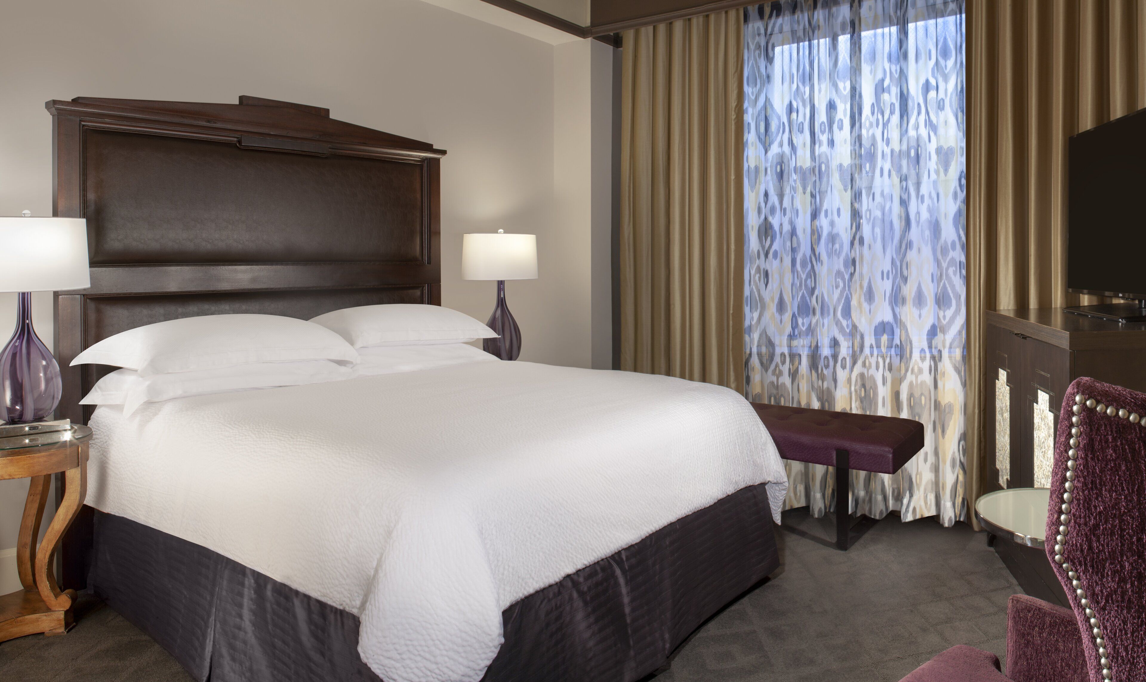 Signature room at The Ashton Hotel in Fort Worth