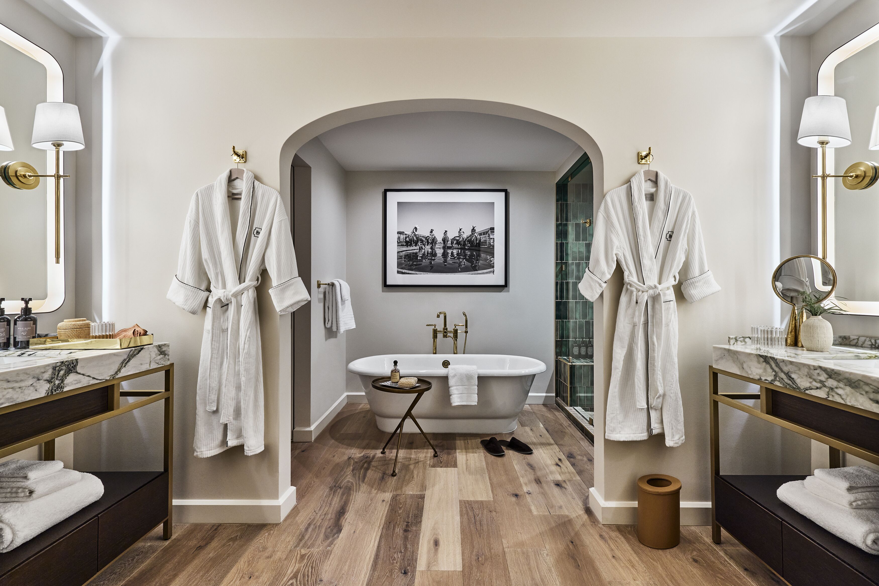 Freestanding bath in a Bowie House Balcony King Loft; upgraded category