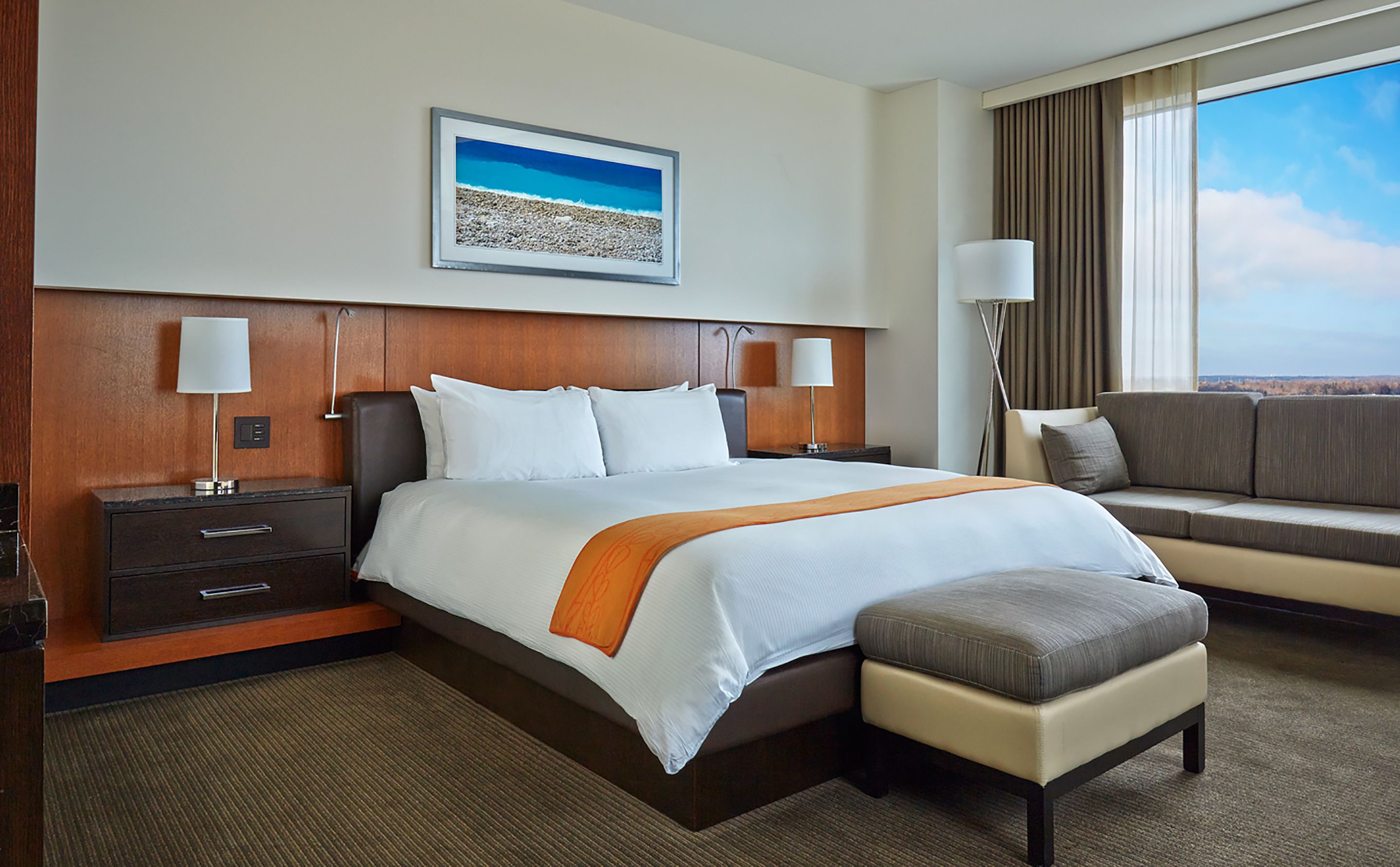 King guestroom at Hotel Arista in Naperville