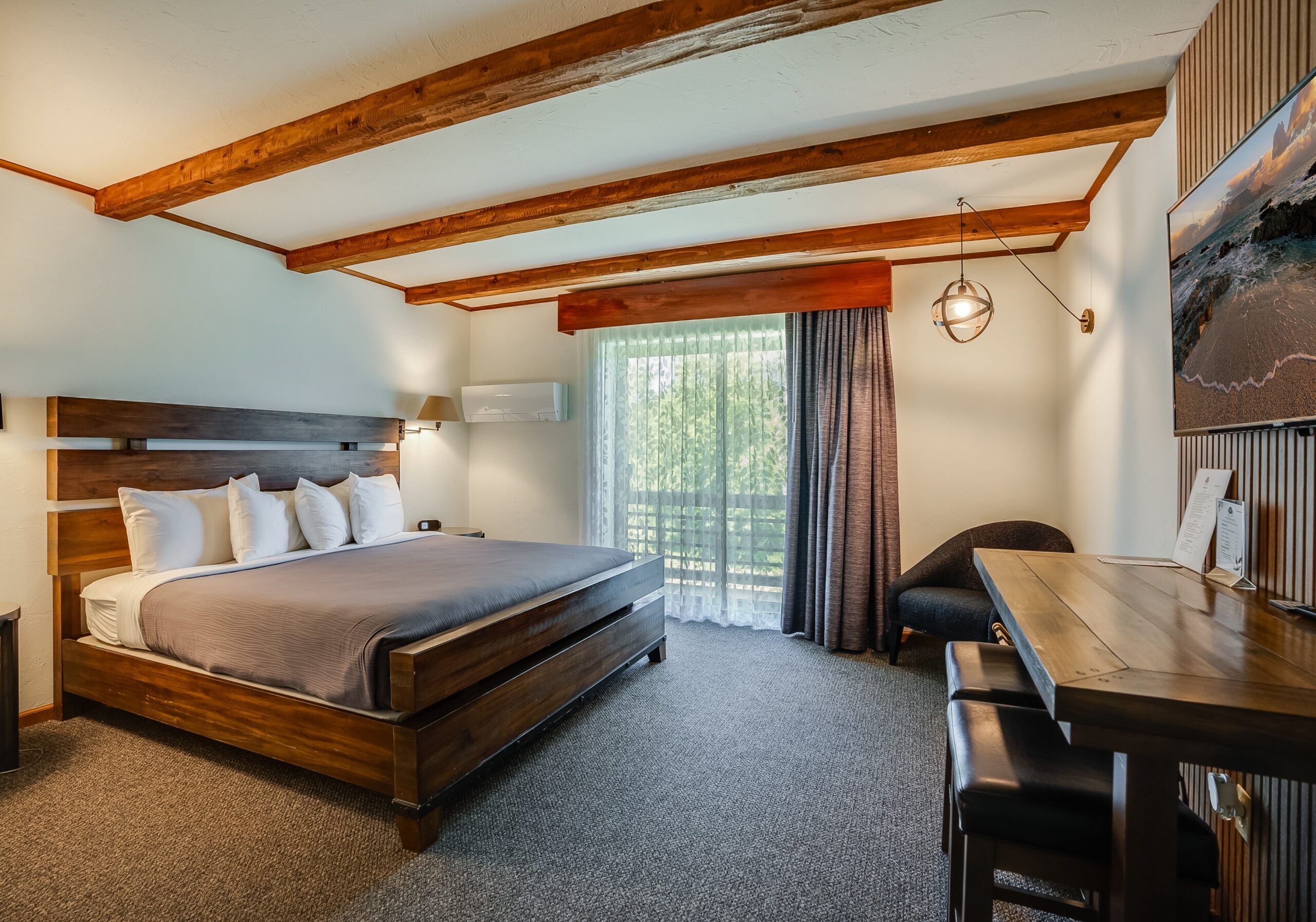 Mountain View King bedroom at Hotel Vienna