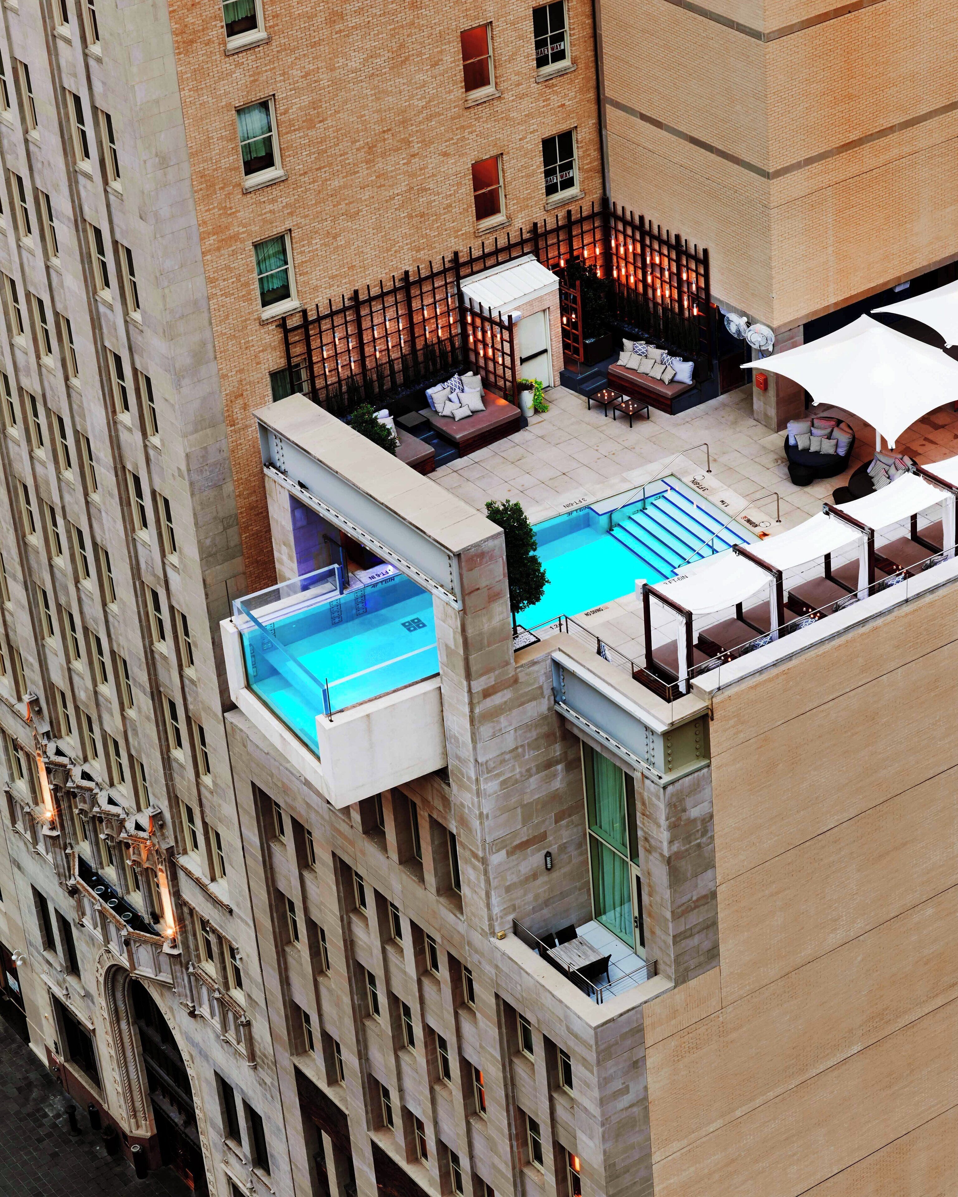 The Joule’s shared rooftop pool and relaxation area in Dallas