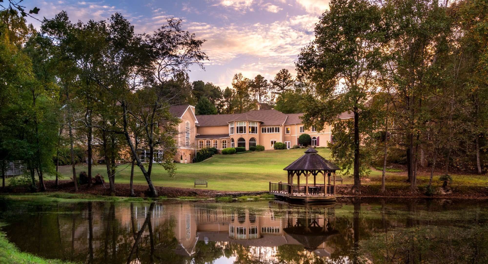 Chateau Elan building and landscaped lawn in Braselton