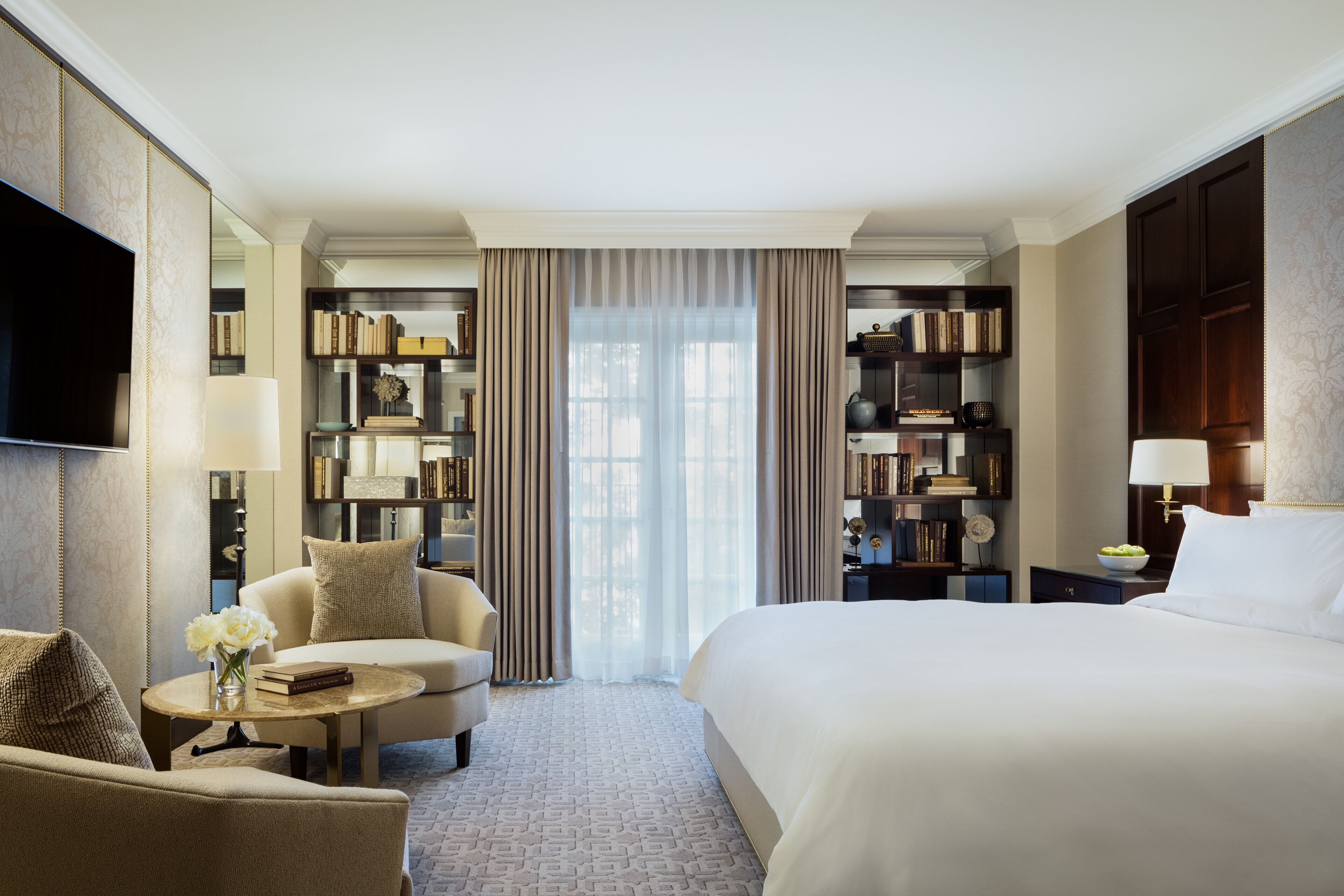 Deluxe King room at Rosewood Mansion on Turtle Creek